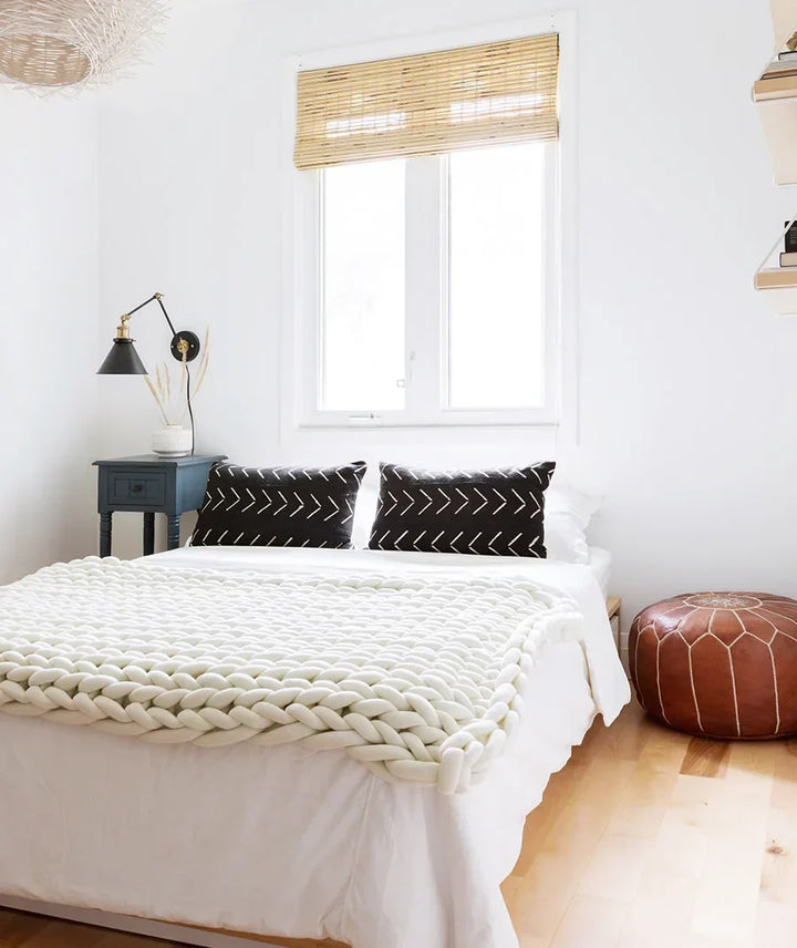 Cosycombe™ Handmade Chunky Knit Weighted Throw for Cosy Nights