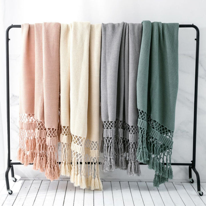 Cosycombe™ Knitted Tassel Throw – Soft, Lightweight Boho Blanket