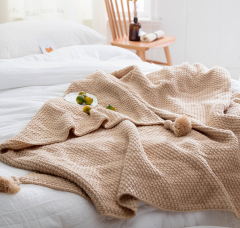Cosycombe Chunky knit throw with pom-pom fringe