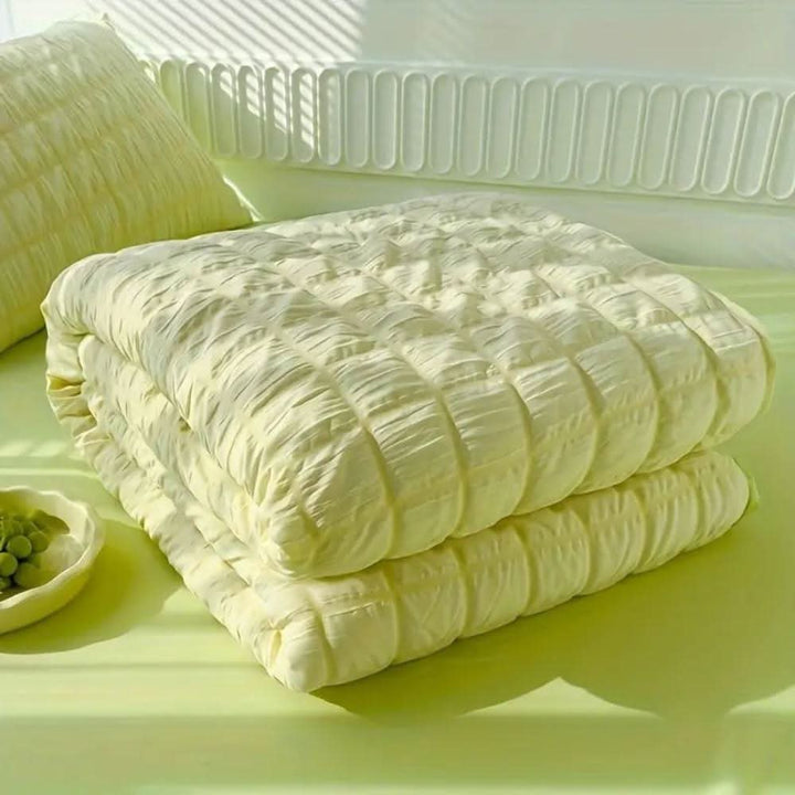 Cosycombe™ Lightweight Crinkle Blanket for Layering All Year Round