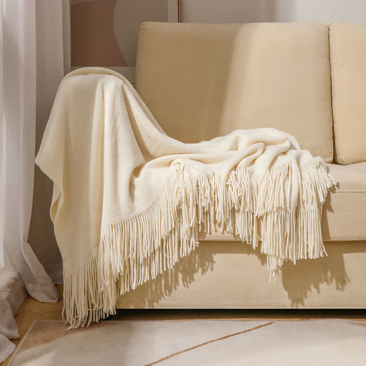 Cosycombe™ Chunky Knit Throw With Tassel Edges in Soft Acrylic