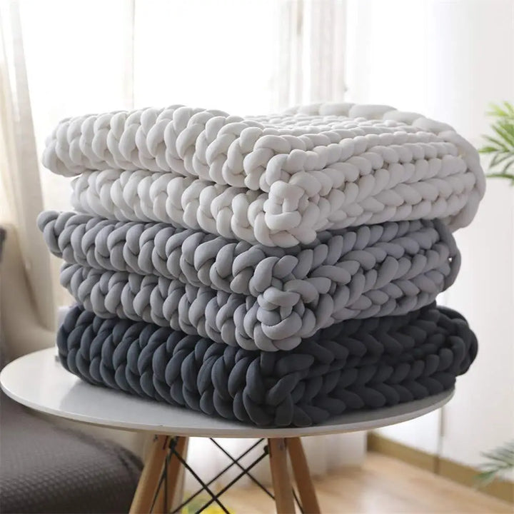 Cosycombe™ Handmade Chunky Knit Weighted Throw for Cosy Nights