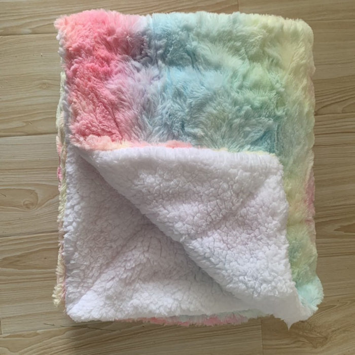 Cosycombe Thick sherpa blanket with fluffy lamb-style reverse