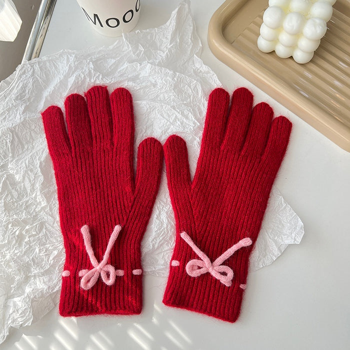 Cosycombe Ribbed Knit Gloves with a Pretty Bow