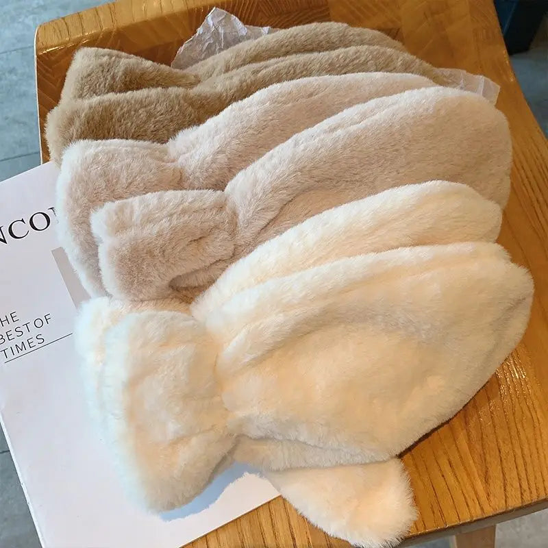 Cosycombe™ Fluffy Plush Mittens with Thick Lining for Cold Days