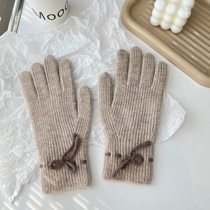 Cosycombe Ribbed Knit Gloves with a Pretty Bow