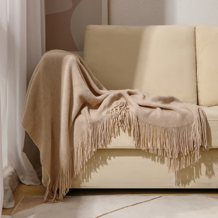 Cosycombe™ Chunky Knit Throw With Tassel Edges in Soft Acrylic