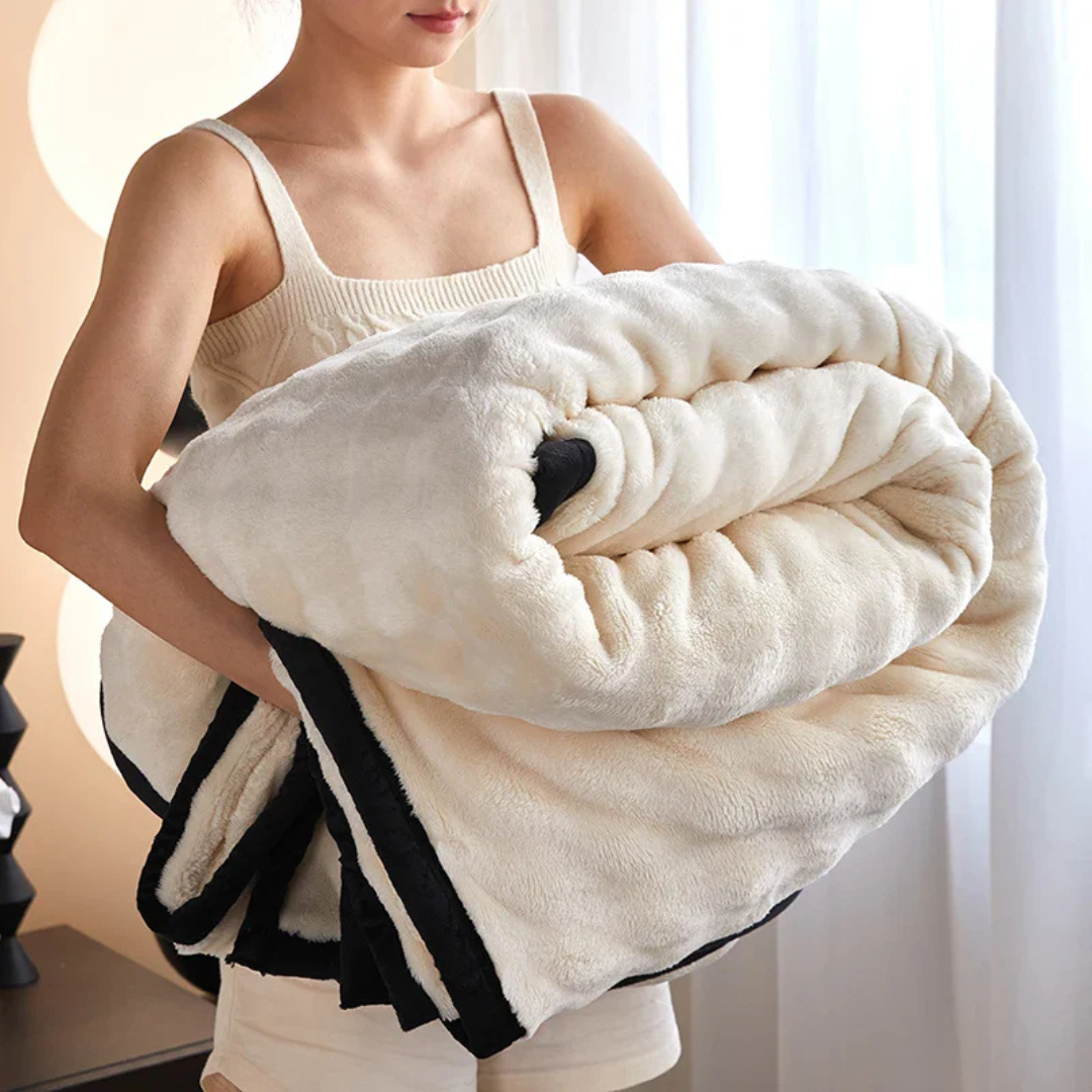 Cosycombe™ Reversible Fleece Blanket With Plush Softness on Both Sides