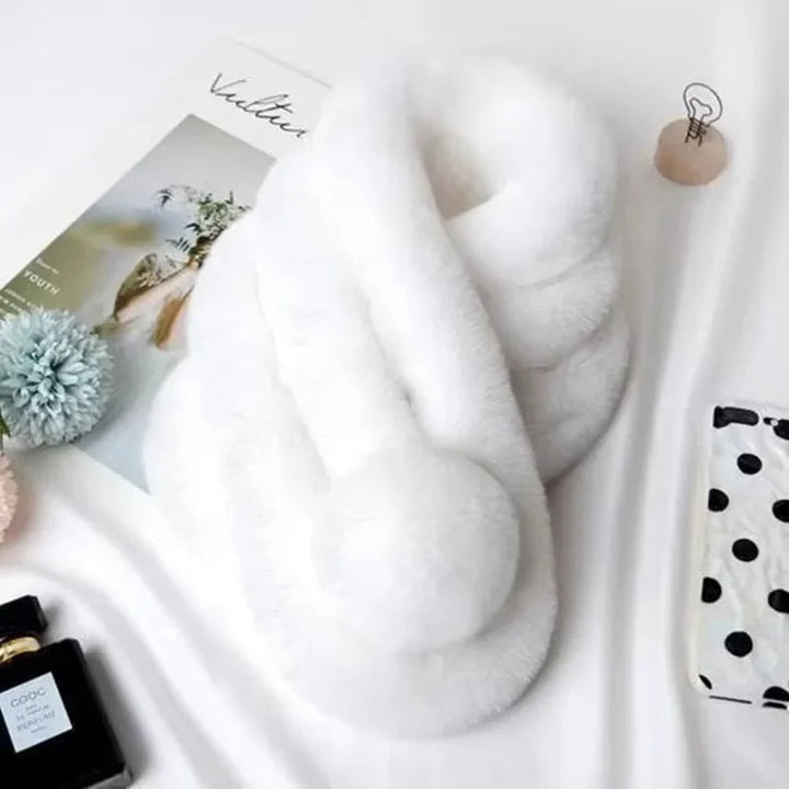 Cosycombe™ Plush Faux Fur Loop Scarf for Soft, Cosy Winter Warmth