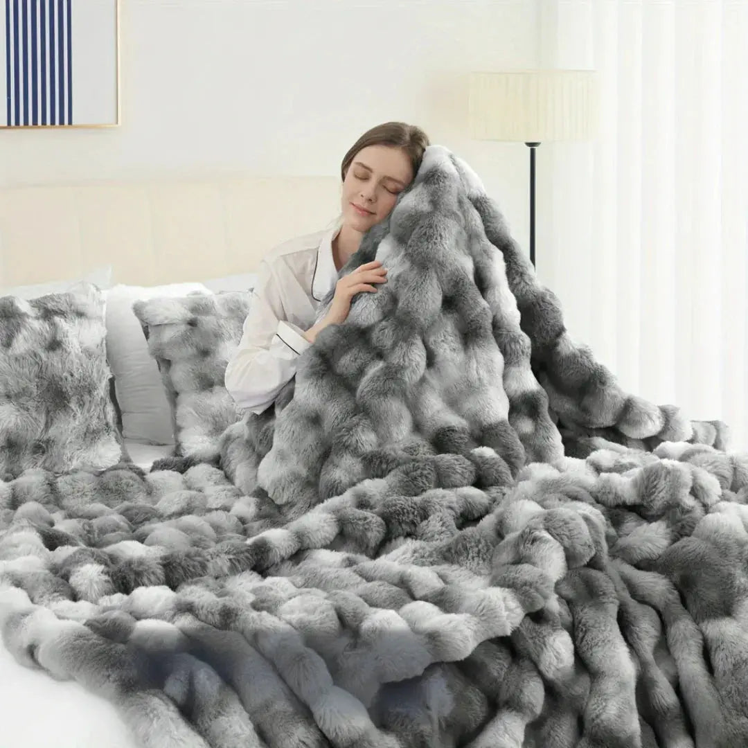 Cosycombe™ Reversible Faux Rabbit Fur Throw with Velvet Fleece Side