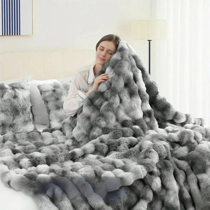 Cosycombe™ Reversible Faux Rabbit Fur Throw with Velvet Fleece Side