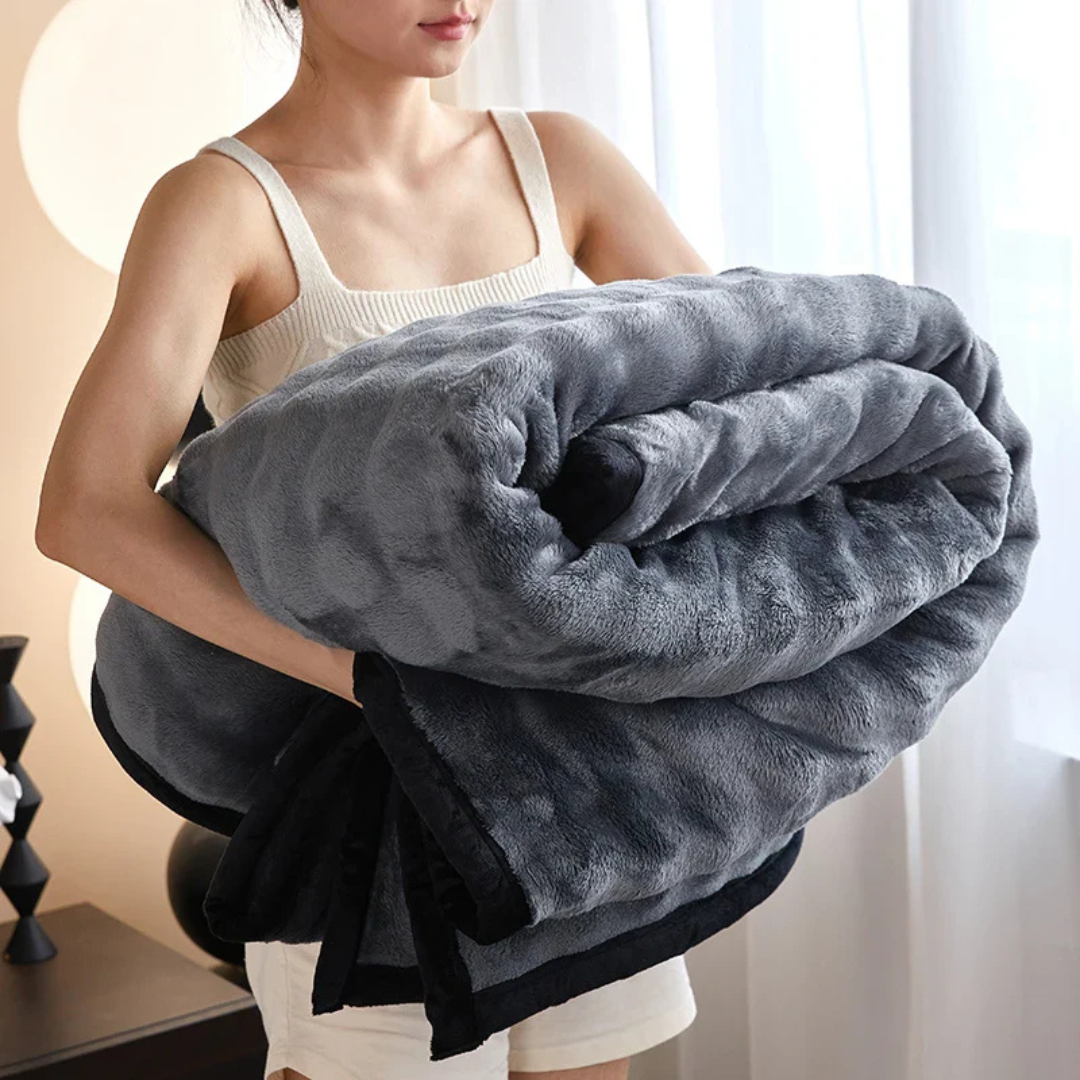 Cosycombe™ Reversible Fleece Blanket With Plush Softness on Both Sides