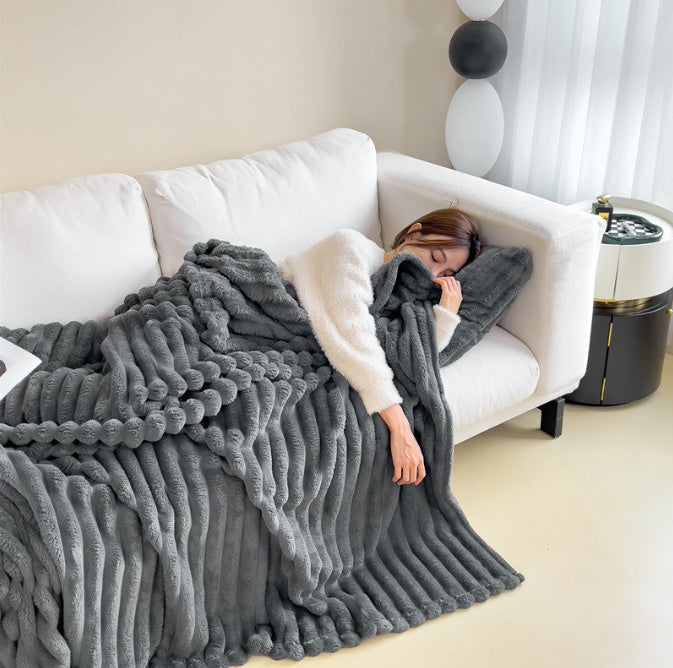 Cosycombe™ Ultra-Soft Lightweight Fleece Blanket for Winter Evenings