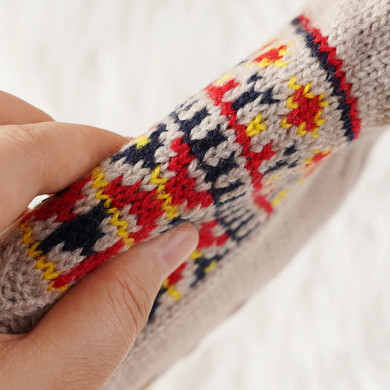 Cosycombe™ Snowflake Pattern Fleece-Lined Socks with Non-Slip Grip