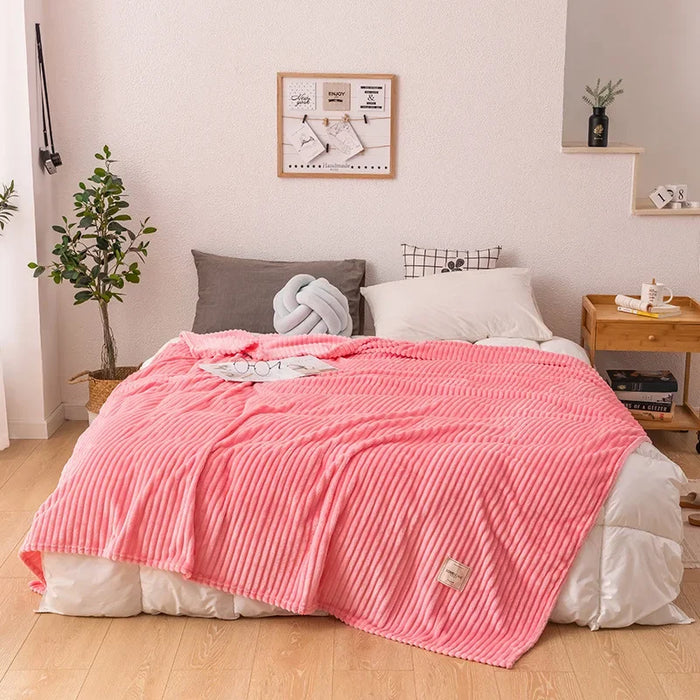 Cosycombe™ Thick Flannel Blanket, Ultra-Soft and Warm for Cold Nights