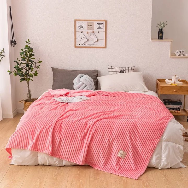 Cosycombe™ Thick Flannel Blanket, Ultra-Soft and Warm for Cold Nights
