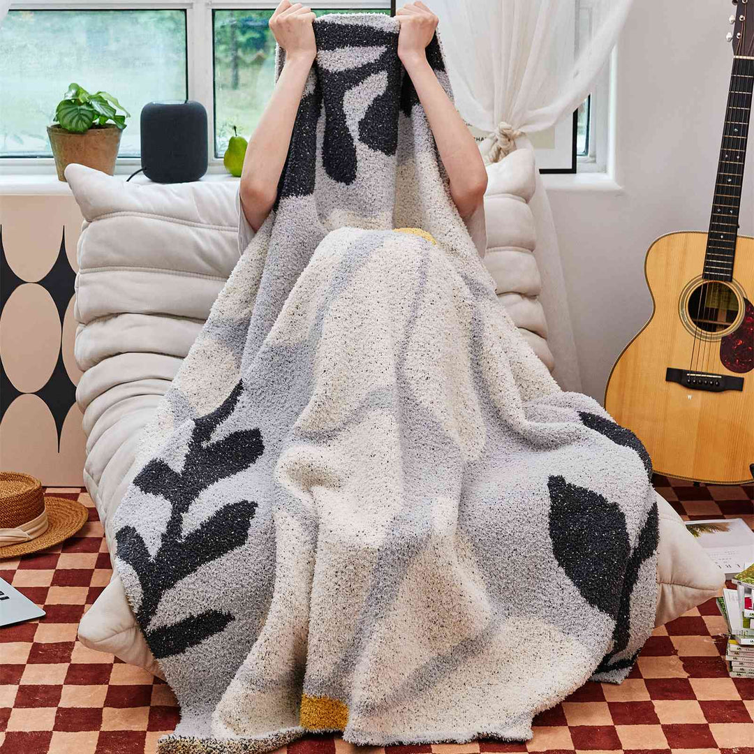 Cosycombe™ Boho Floral Leaf Knitted Throw in Anti-Pilling Microfibre