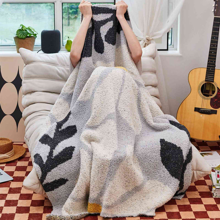 Cosycombe™ Boho Floral Leaf Knitted Throw in Anti-Pilling Microfibre