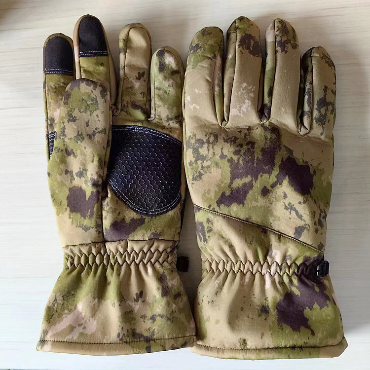 Camouflage softshell gloves with grip palm