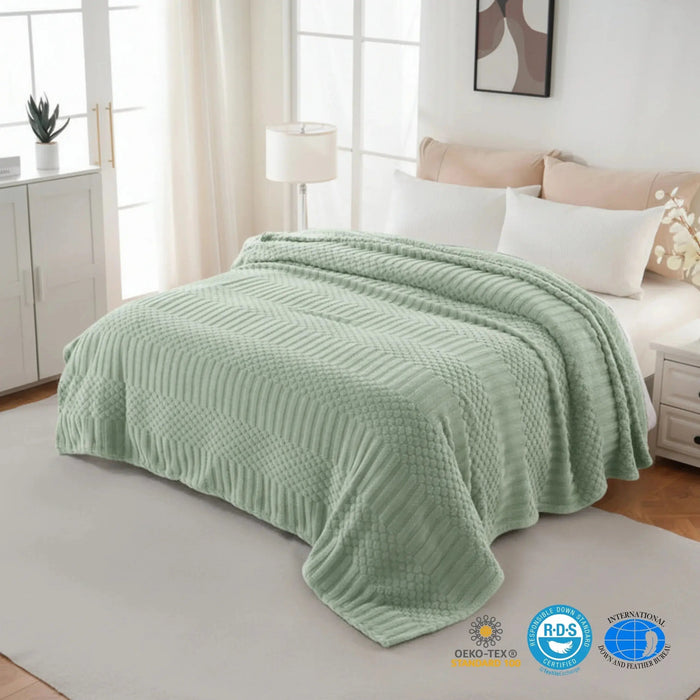 Cosycombe™ Fluffy Plush Fleece Throw for Sofas, Chairs and Beds
