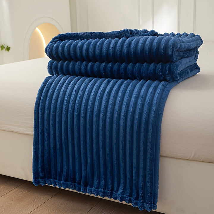 Cosycombe™ Ribbed Plush Blanket with a Soft, Cosy Texture