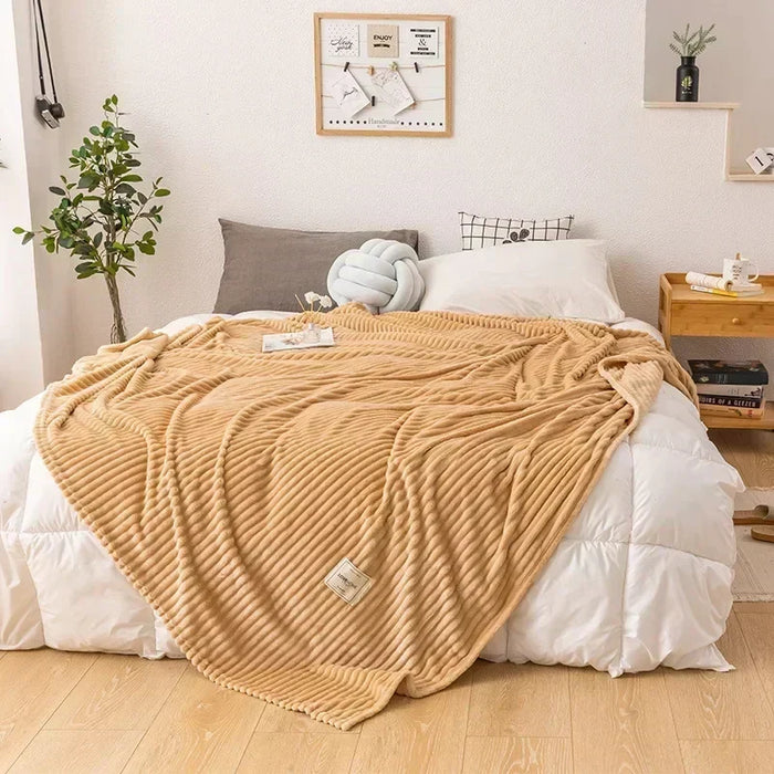 Cosycombe™ Thick Flannel Blanket, Ultra-Soft and Warm for Cold Nights