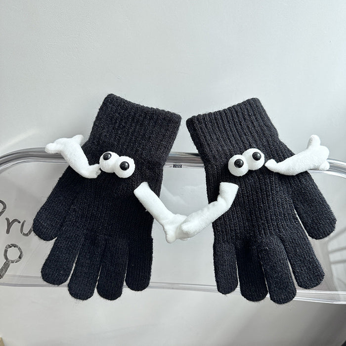 Cosycombe Couple Gloves with Magnetic Hands That Hold