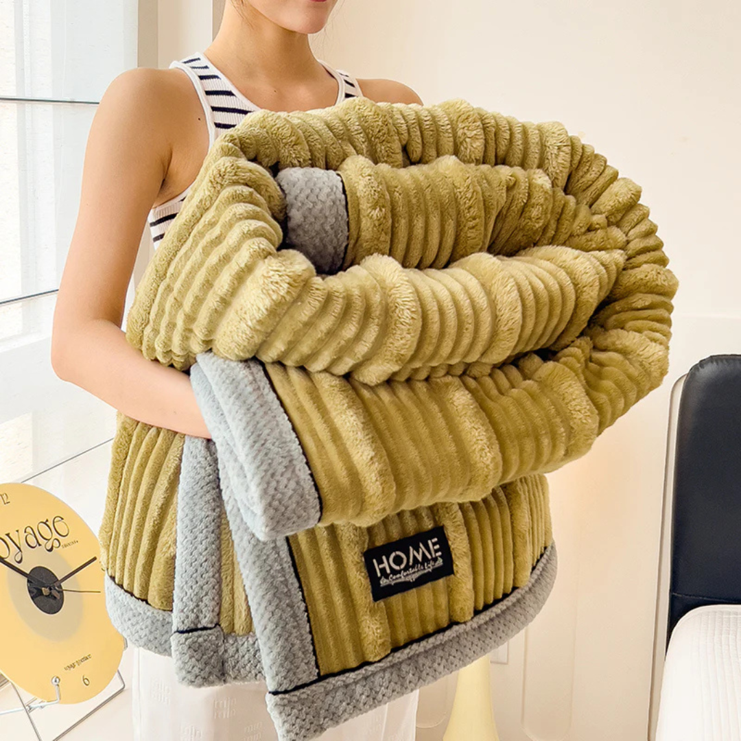 Cosycombe™ Warm Plush Fleece Blanket for Bed and Sofa, Light Yet Insulating