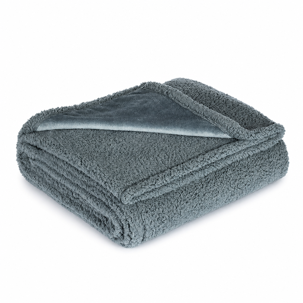 Cosycombe™ Waterproof Soft Fleece Throw with Quick-Dry Finish