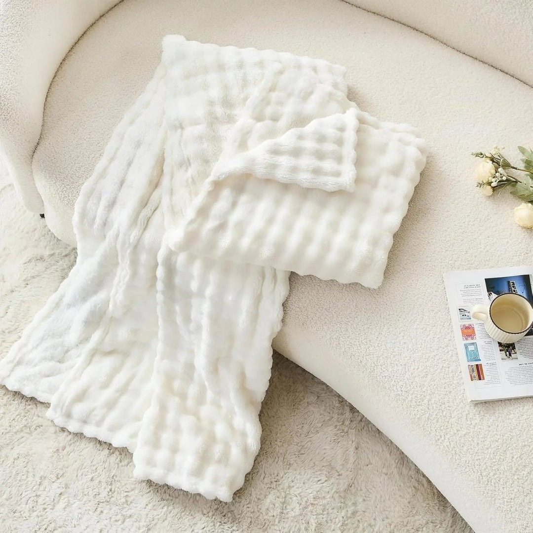 Cosycombe™ 3D Bubble Plush Blanket with Cloud-Soft Raised Texture
