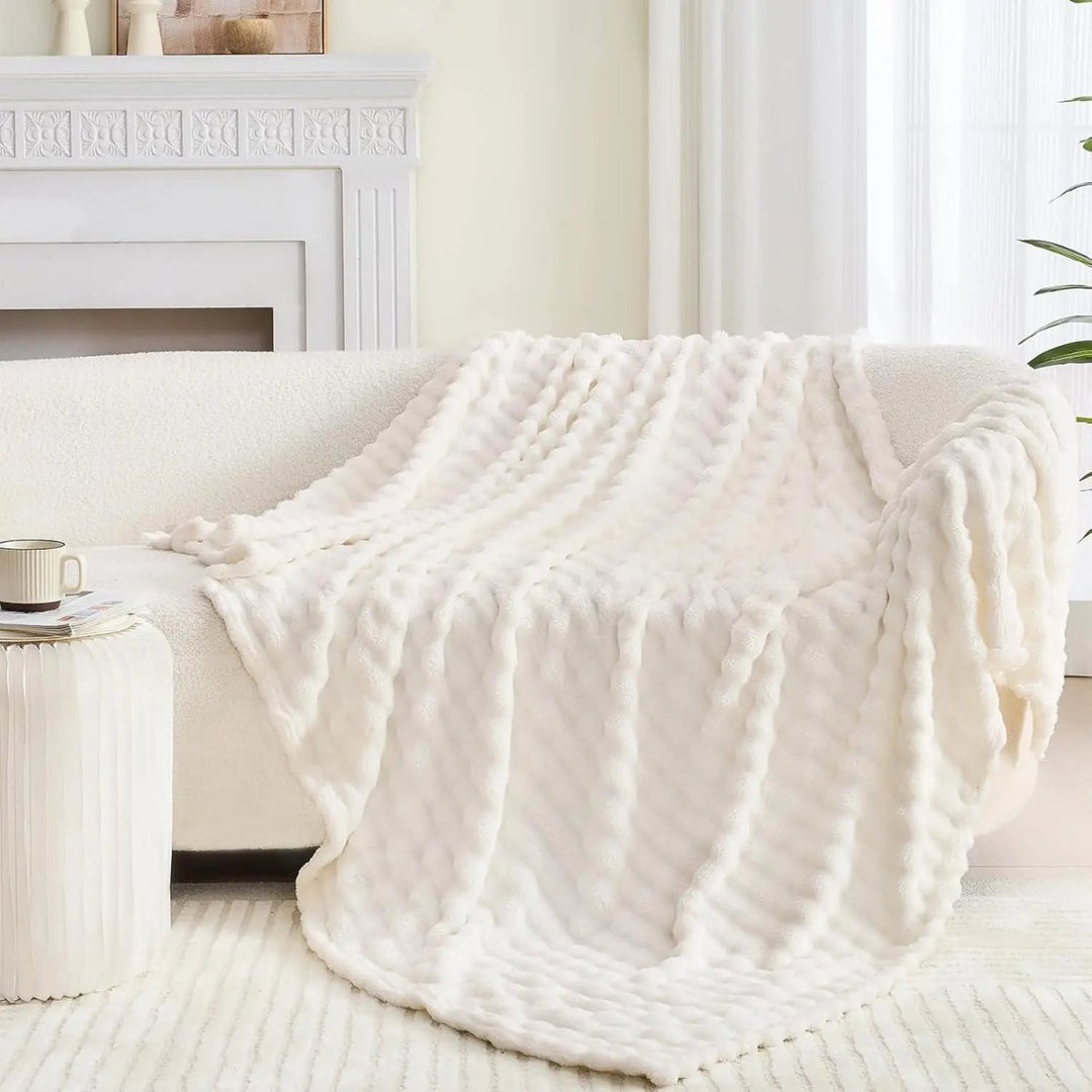 Cosycombe™ 3D Bubble Plush Blanket with Cloud-Soft Raised Texture