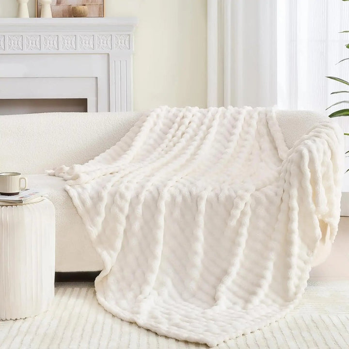 Cosycombe™ 3D Bubble Plush Blanket with Cloud-Soft Raised Texture
