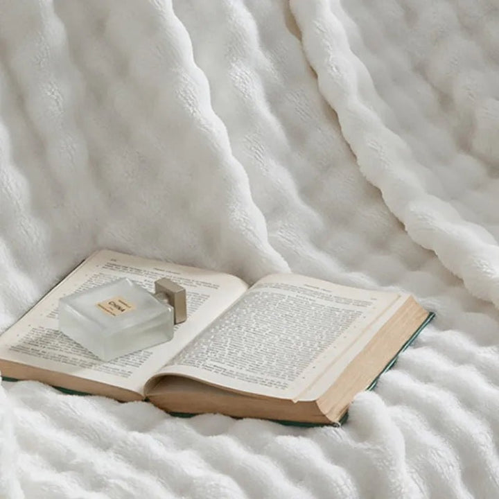 Cosycombe™ 3D Bubble Plush Blanket with Cloud-Soft Raised Texture
