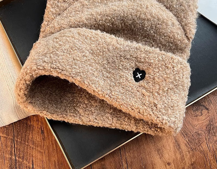 Fluffy fleece beanie with cat ears