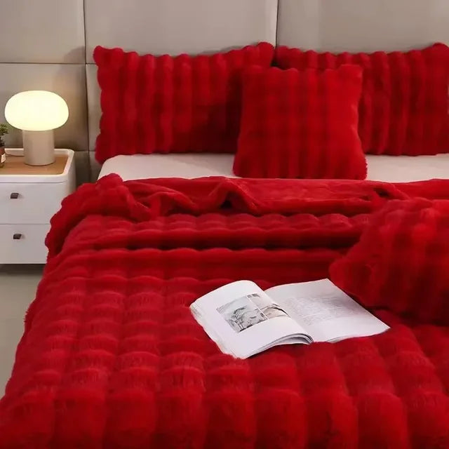 Cosycombe™ Super Soft Plush Fleece Blanket for Frosty Winter Nights