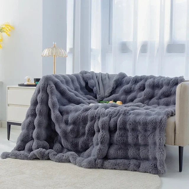 Cosycombe™ Super Soft Plush Fleece Blanket for Frosty Winter Nights