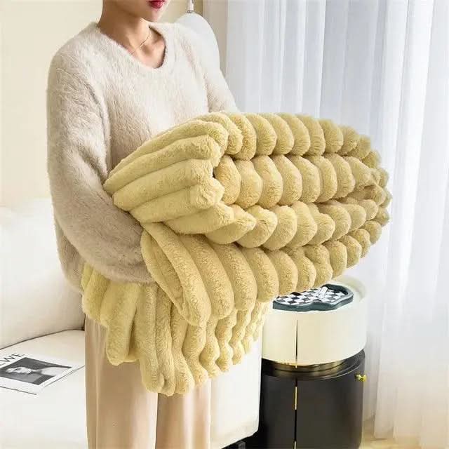 Cosycombe™ Textured Plush Blanket for a Cosy Bed and Sofa