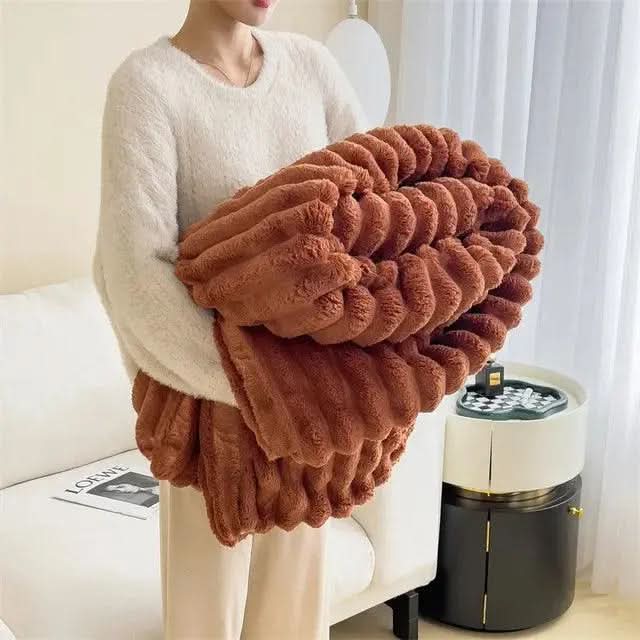 Cosycombe™ Textured Plush Blanket for a Cosy Bed and Sofa