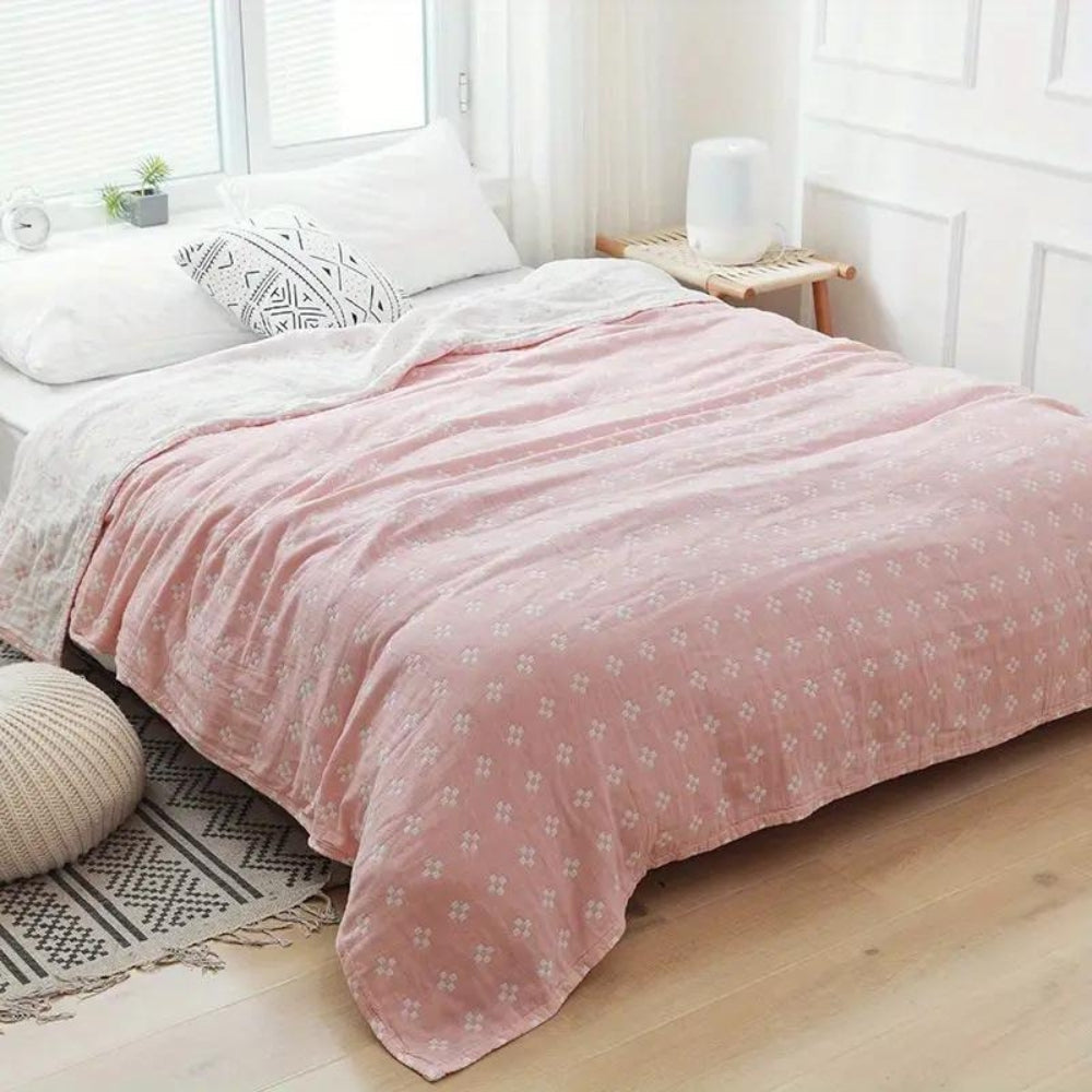 Cosycombe™ Lightweight Three-Layer Blanket with Geometric Diamond Pattern