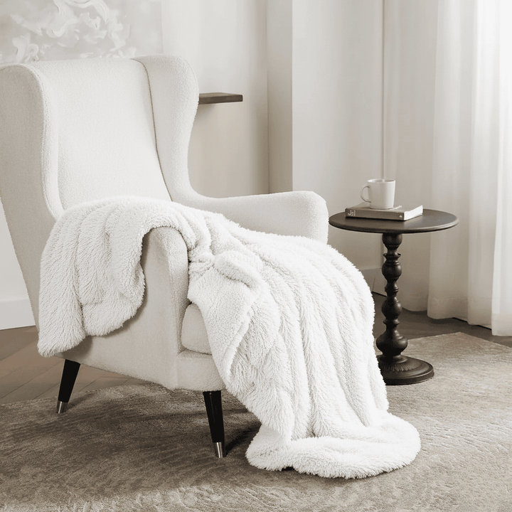Cosycombe™ Silky Faux Fur Throw Blanket with Velvety Soft Warmth