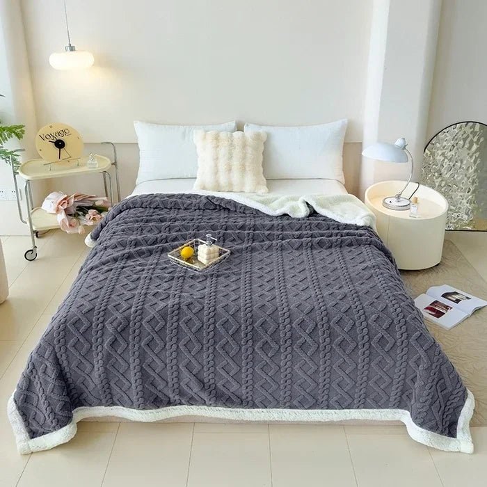Cosycombe™ Lamb Velvet Flannel Blanket, Light Warmth for Home and Office