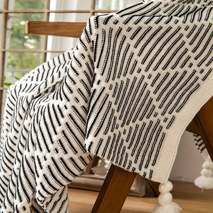 Cosycombe™ Monochrome Diamond Throw Blanket with Tassels, Reversible