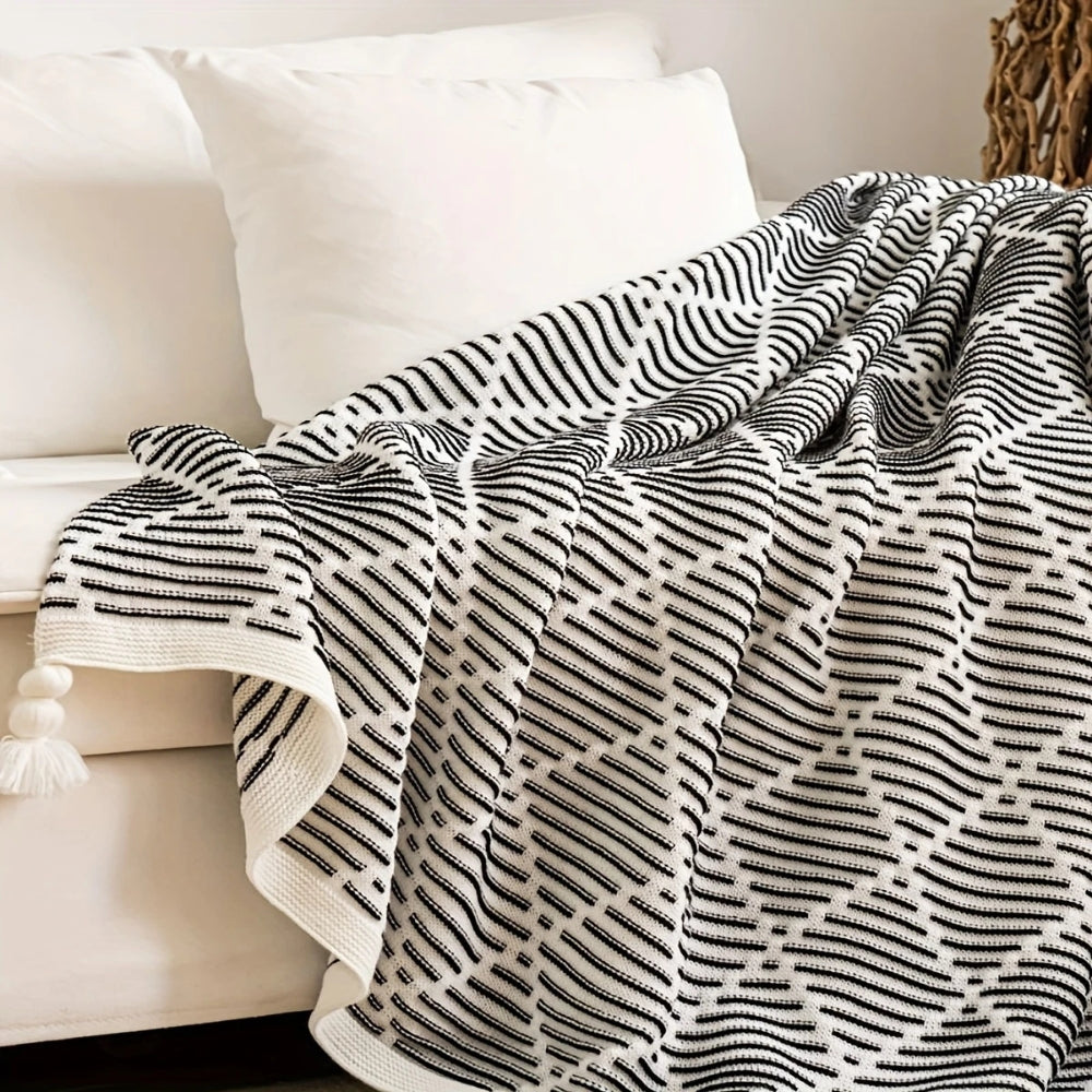 Cosycombe™ Monochrome Diamond Throw Blanket with Tassels, Reversible