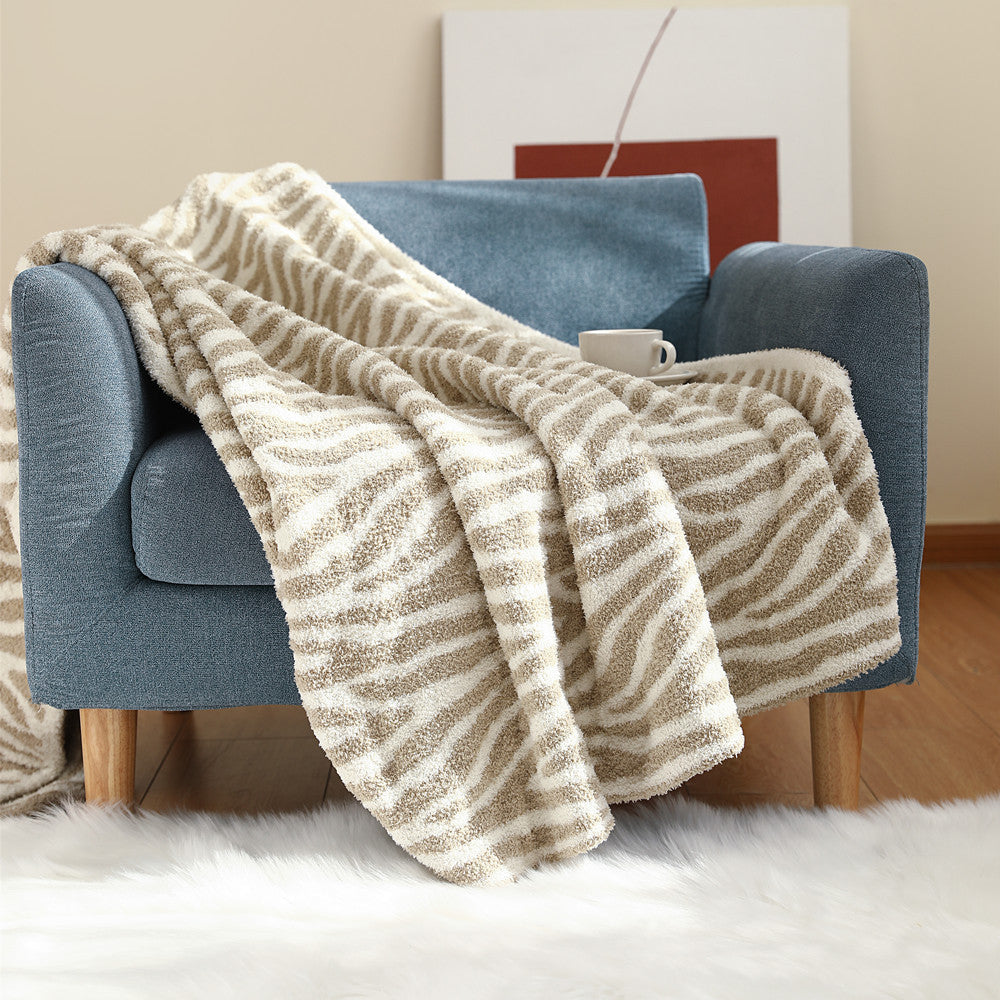 Cosycombe™ Houndstooth Knitted Throw Blanket, Soft and Machine Washable