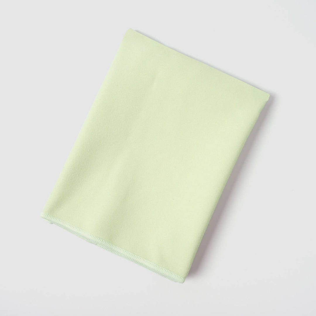Cosycombe™ Lightweight Warm Fleece Blanket in 31 Colours, Machine Washable