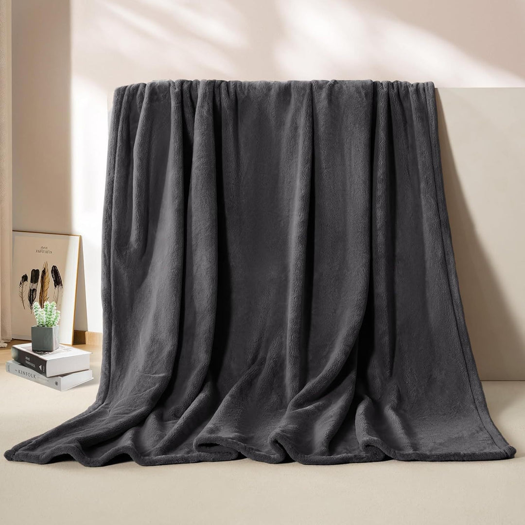 Cosycombe™ Ultra-Soft Microfibre Throw Blanket, Lightweight and Plush