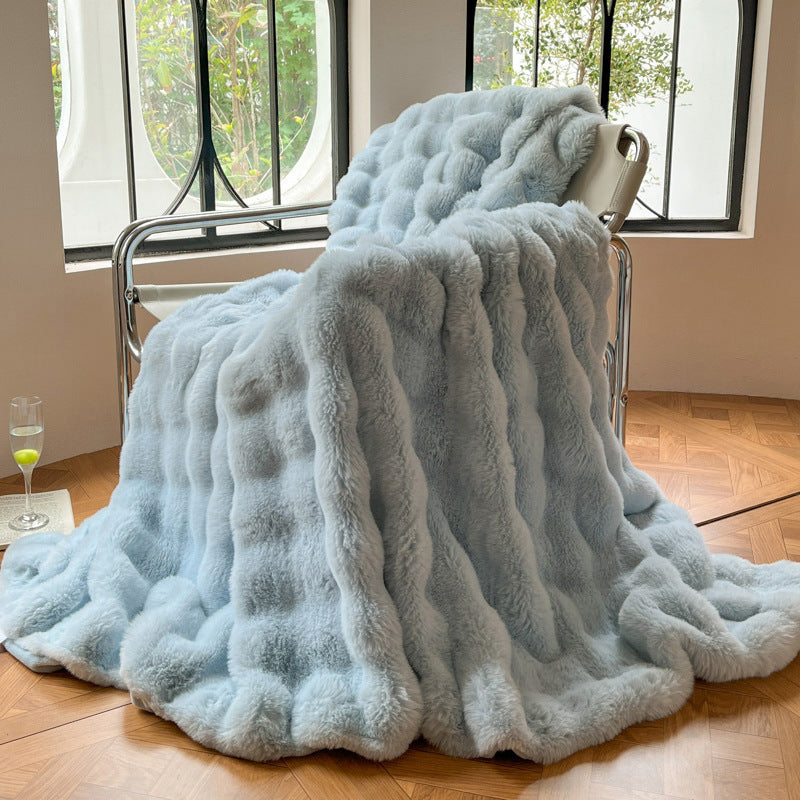Cosycombe™ Soft Textured Throw Blanket with Elegant Wave Pattern