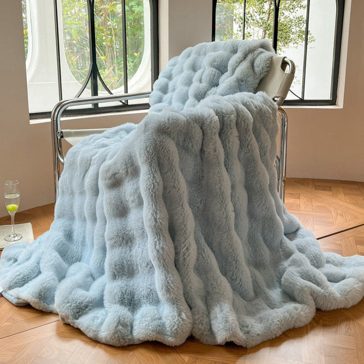 Cosycombe™ Soft Textured Throw Blanket with Elegant Wave Pattern