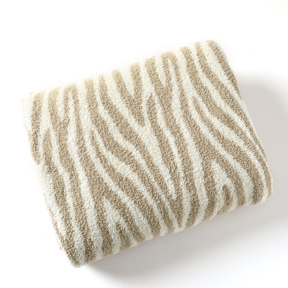 Cosycombe™ Houndstooth Knitted Throw Blanket, Soft and Machine Washable