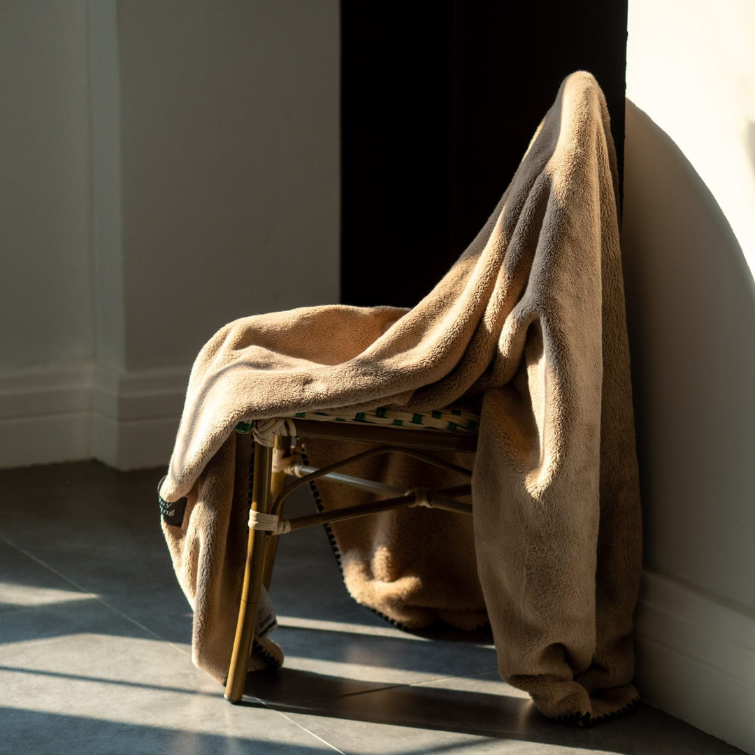 Cosycombe™ Ultra-Soft Plush Throw Blanket for Sofa and Bed